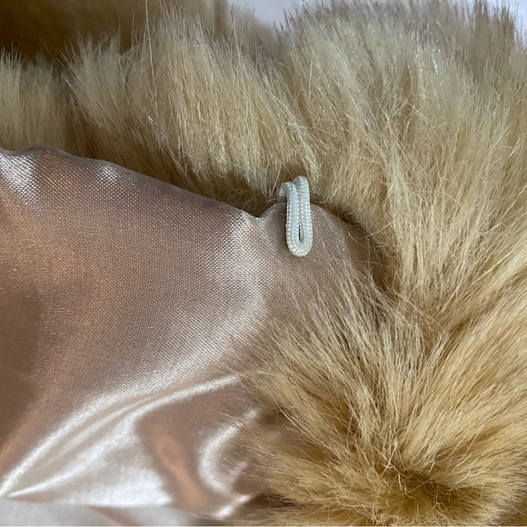 Vintage Faux Fur Lush Cosplay Winter Victorian Costume Short Cape One Size - Picture 9 of 12